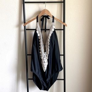 Kona Sol Black and Cream Crochet Plunge V Chest Halter Too Swimsuit